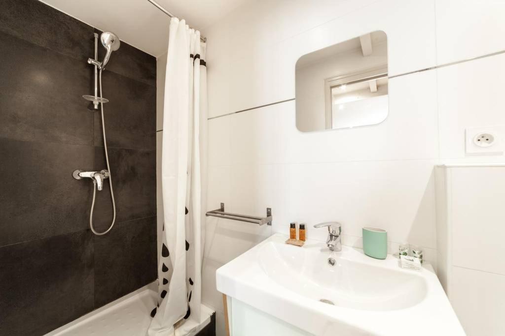 Studio Parfaitement Equipe - Metro Cordeliers Ail Лион Екстериор снимка